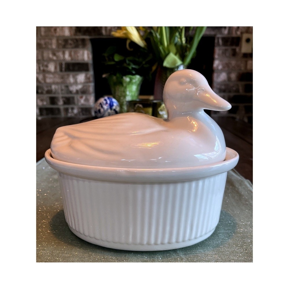 California USA Duck Casserole White Ceramic Covered Baking Dish VIntage
